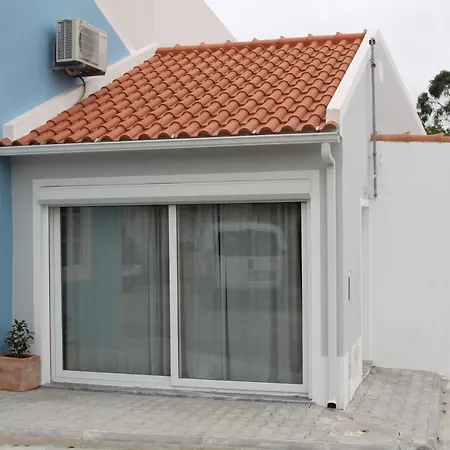 Casa Dos Gatos דירה לוריניה